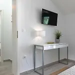 Adrijana 2 Apartamento Poreč