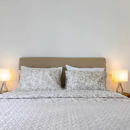 Adrijana 2 * بوريتش