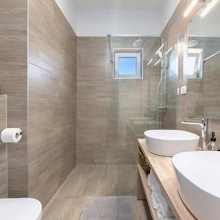 Апартаменты Adrijana 2