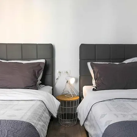 Adrijana 2 بوريتش