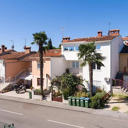 Apartman Adrijana 2 *